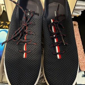 Tommy Hilfiger Women’s Navy Sneakers with Red and White Accents